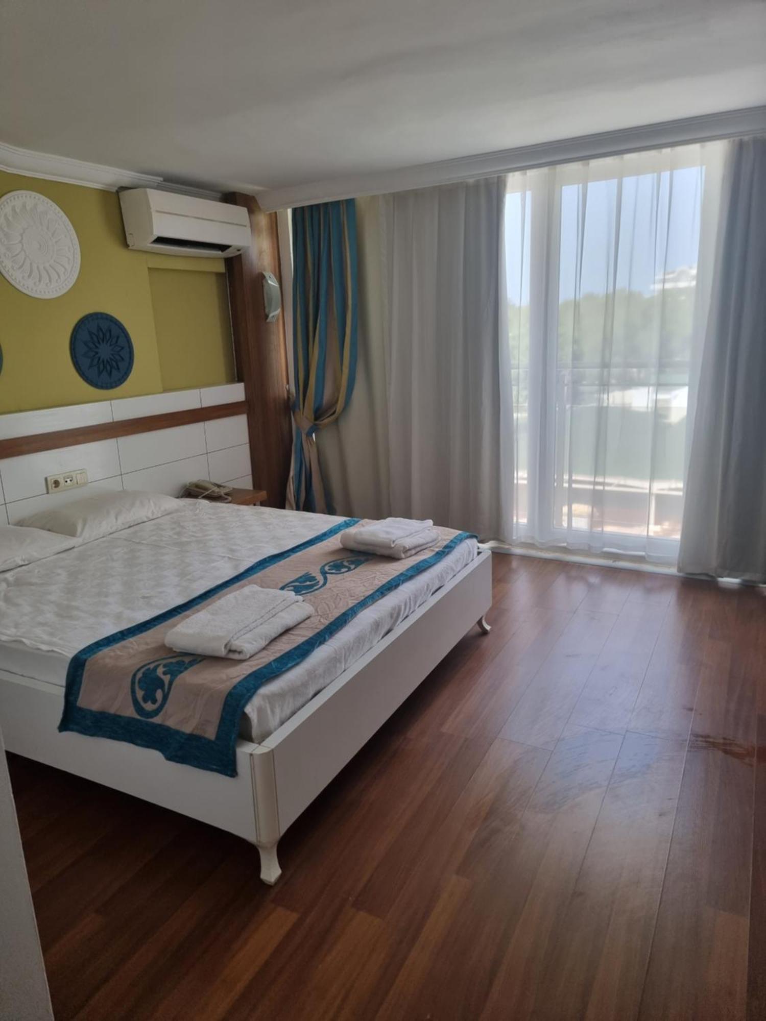 Luca Beach Hotel 시데 외부 사진